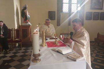 IMG-b3913f52a7694218bd74b7c5d7286013-V